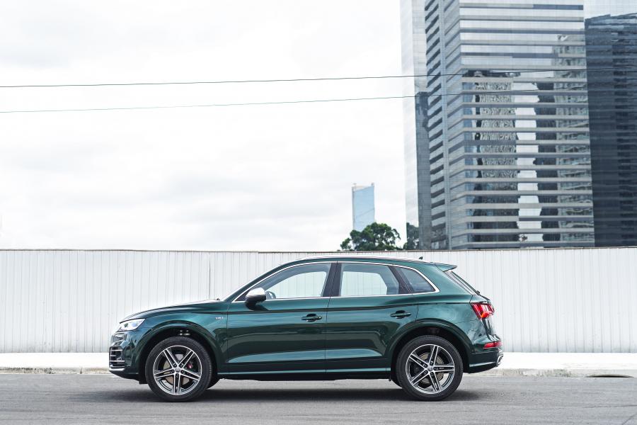  Audi SQ5 3.0 TFSI 2018 года  (LA) (фото 3 из 9)